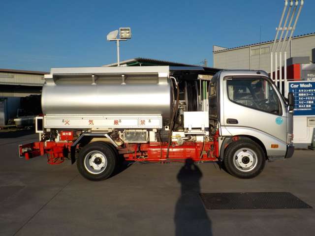 Hino Dutro 6