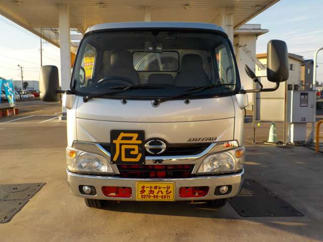 Hino Dutro 8
