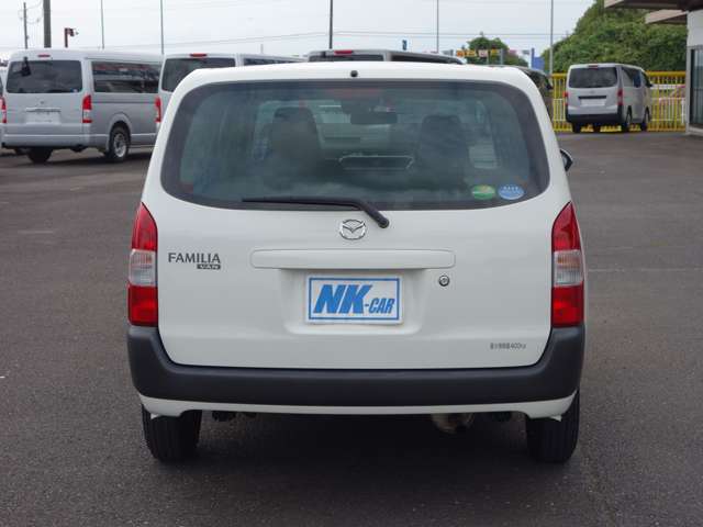 Mazda Familia Van 3
