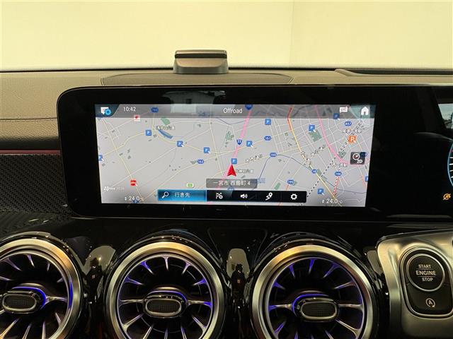 Mercedes-Benz GLB 12