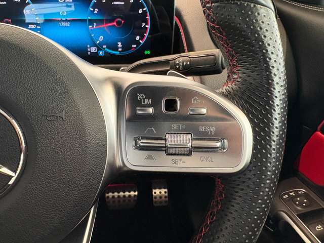 Mercedes-Benz GLB 10