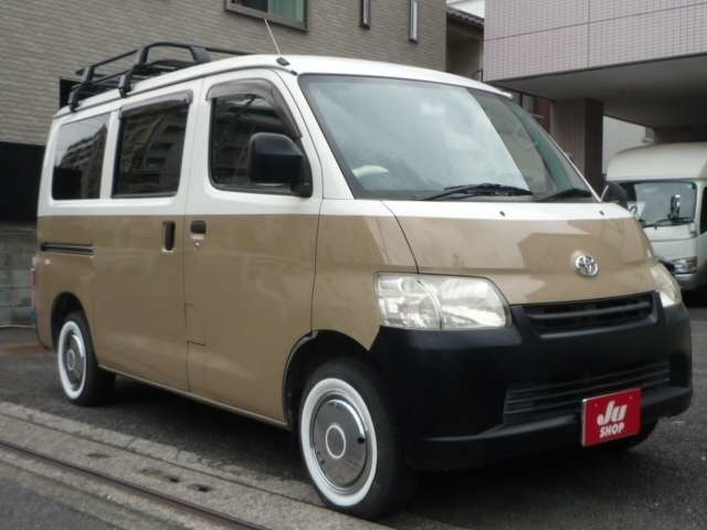 Toyota Light Ace Van 2