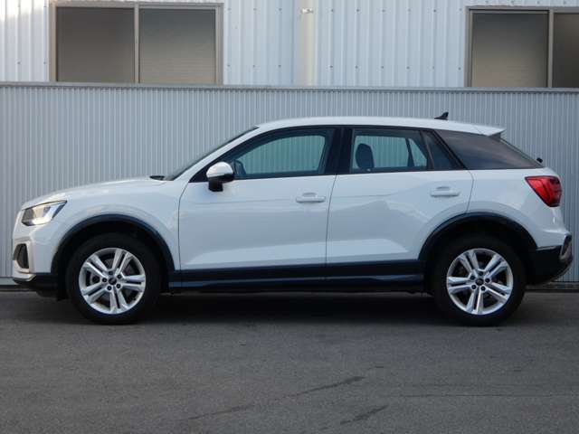 Audi Q2 3