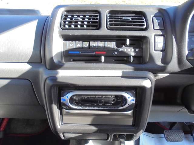 Mazda AZ-オフロード 11