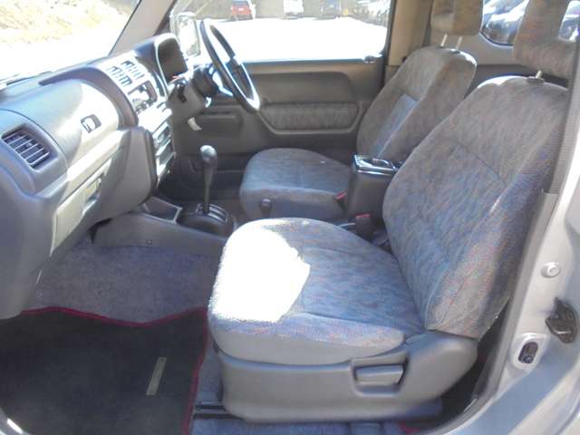 Mazda AZ-オフロード 12