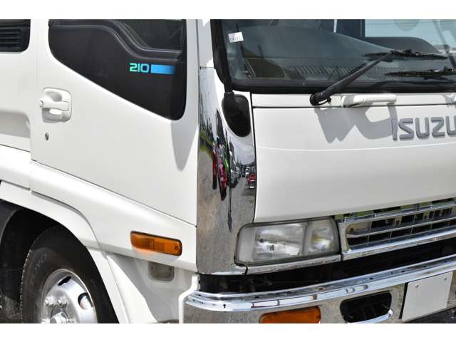 Isuzu Forward 12