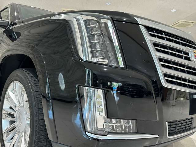 Cadillac エスカレード 8