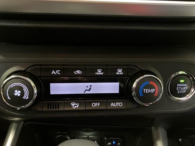 Daihatsu Rocky 12