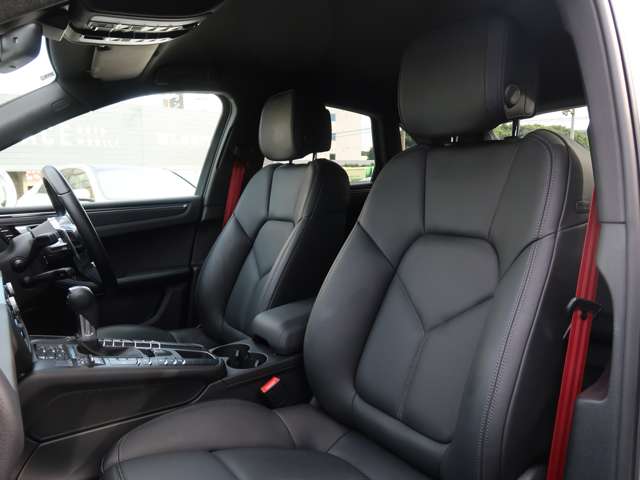 Porsche Macan 5