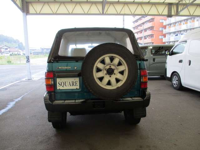 Mitsubishi Pajero 5