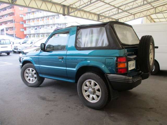 Mitsubishi Pajero 6