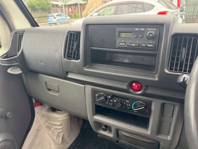 Nissan NV100 Clipper 12