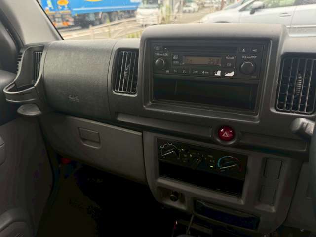 Nissan NV100 Clipper 10
