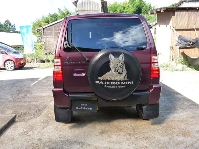Mitsubishi Pajero Mini 4