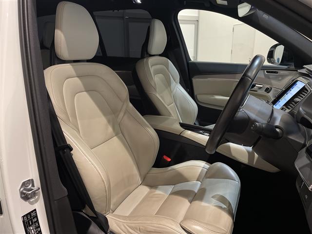 Volvo XC90 4