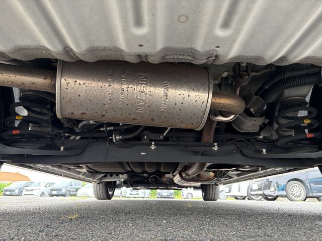 Nissan Serena 4