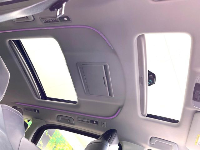 Toyota Alphard 3