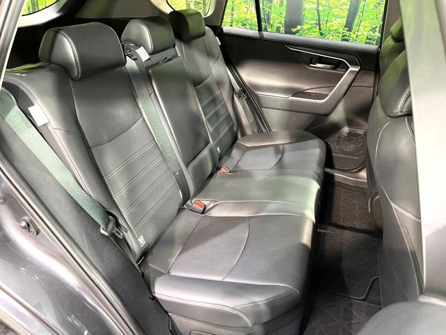 Toyota RAV4 10