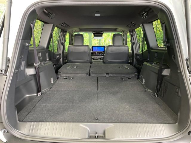 Toyota Land Cruiser 250 11