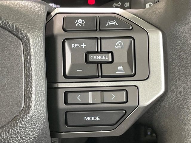 Toyota Land Cruiser 250 6