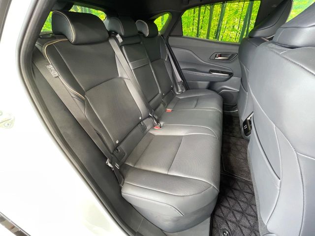 Toyota Crown Sport 11