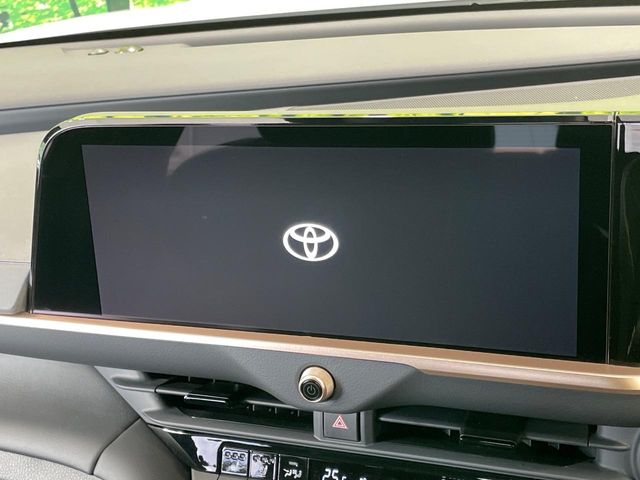 Toyota Crown Sport 4