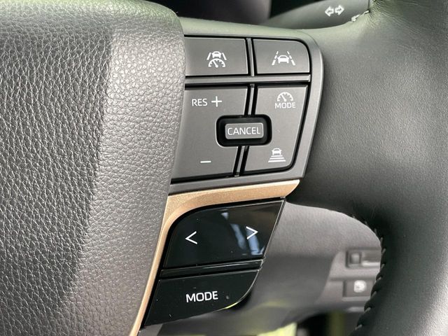 Toyota Crown Sport 7
