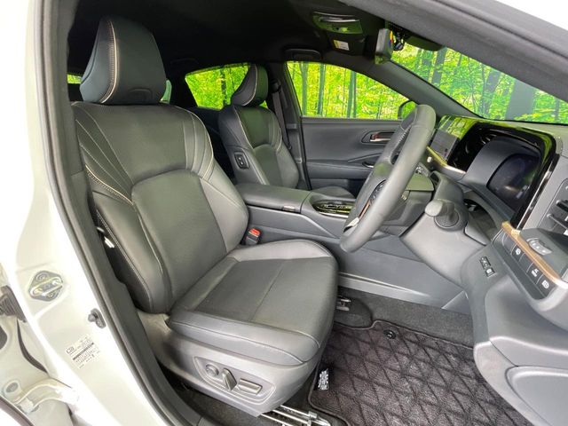 Toyota Crown Sport 10