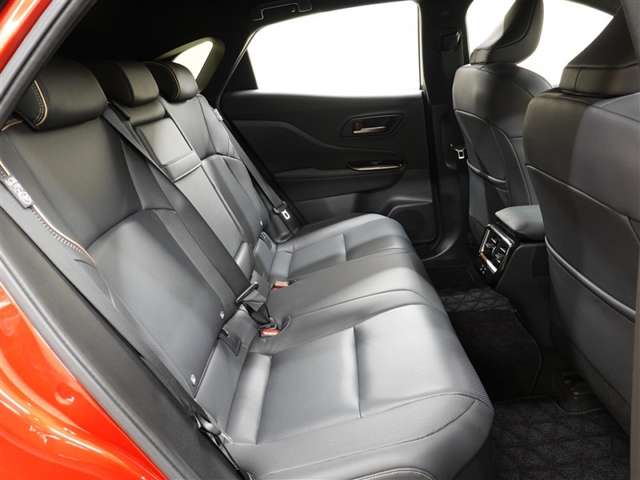 Toyota Crown Sport 9