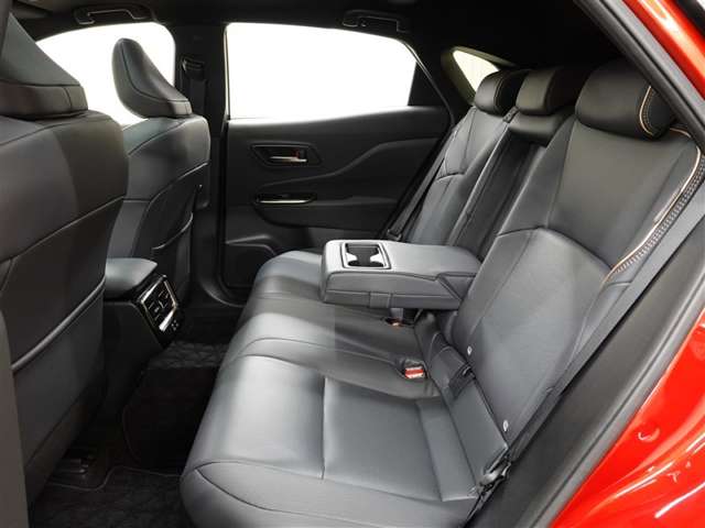 Toyota Crown Sport 10