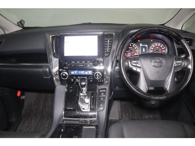 Toyota Alphard 2