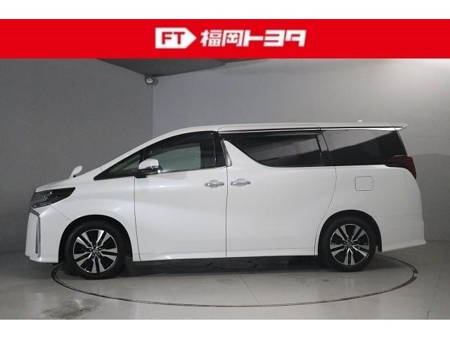 Toyota Alphard 5
