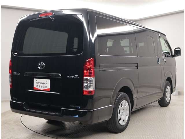 Toyota Hiace Van 3