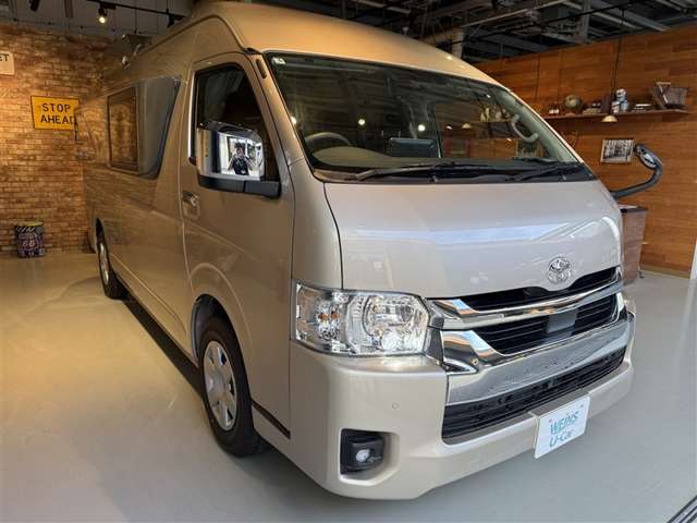Toyota Hiace Van 3