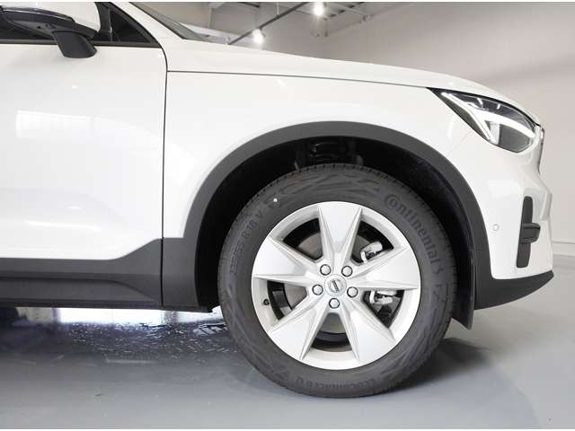 Volvo XC40 12