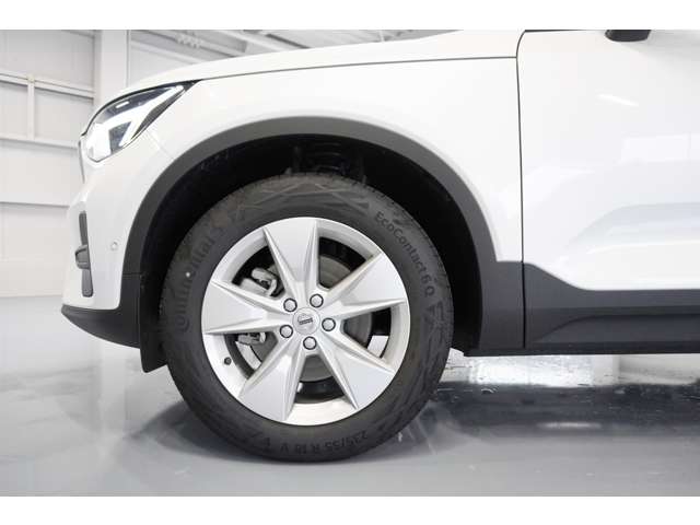 Volvo XC40 9