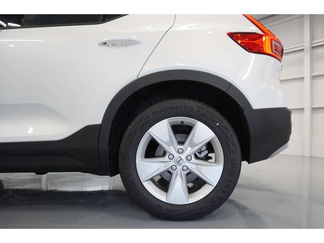 Volvo XC40 10