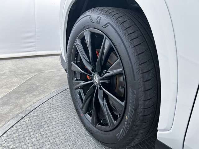 Lexus NX 8