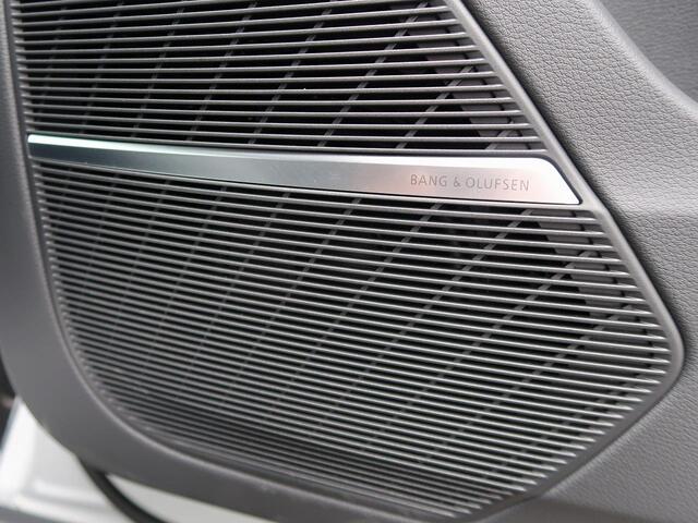 Audi Q8 10