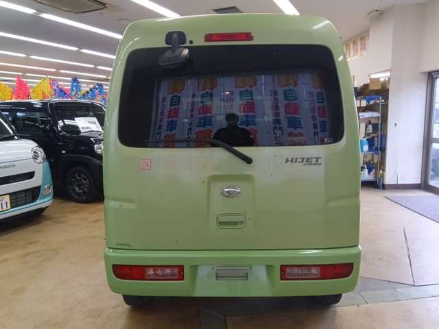 Daihatsu Hijet Cargo 8