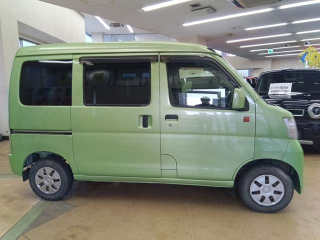 Daihatsu Hijet Cargo 10