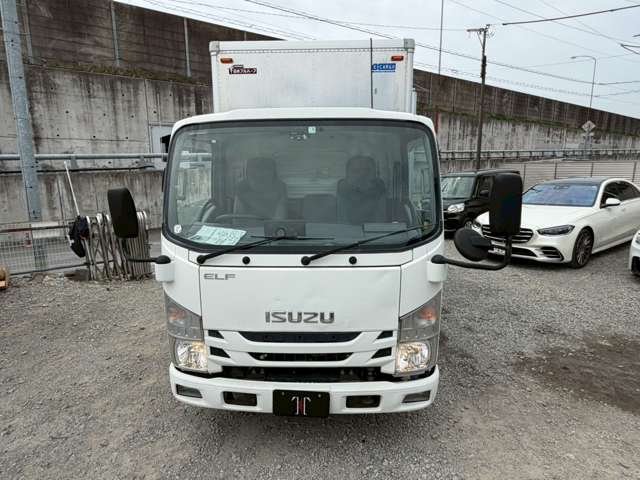 Isuzu Elf 3