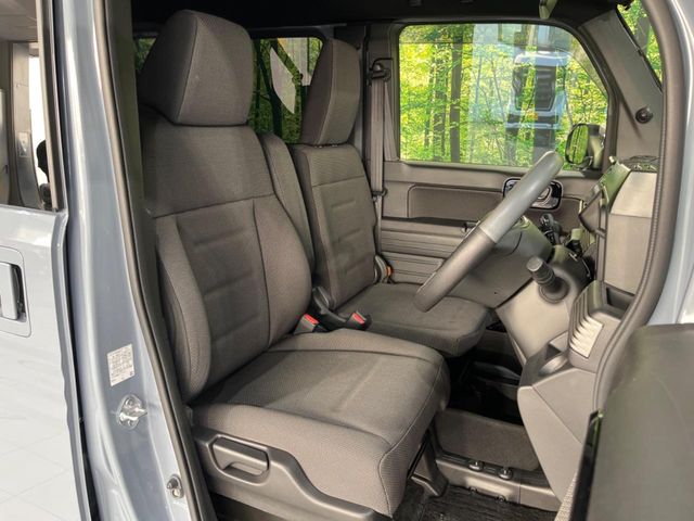Honda N-VAN 8