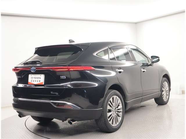 Toyota Harrier 3