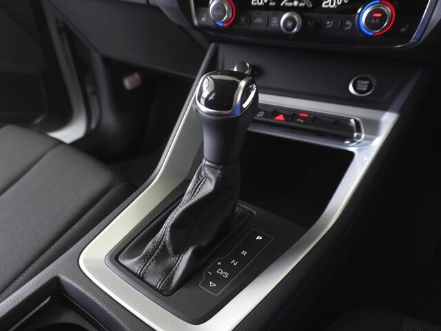 Audi Q3 12