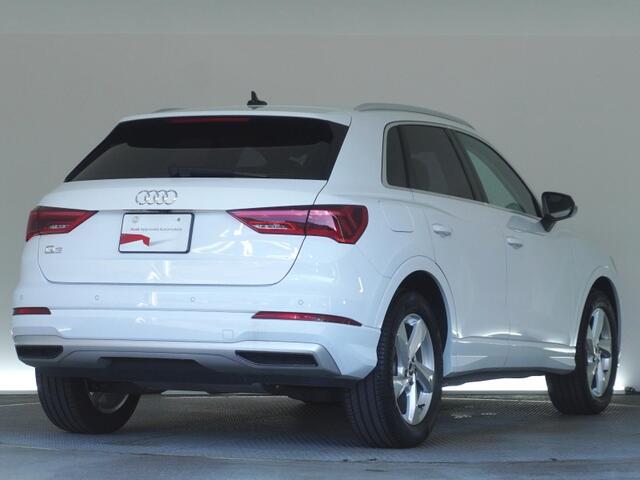 Audi Q3 6