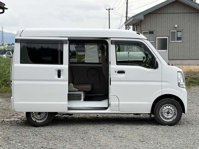 Nissan NV100 Clipper 12