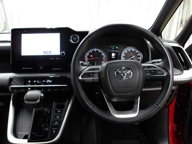 Toyota Noah 4