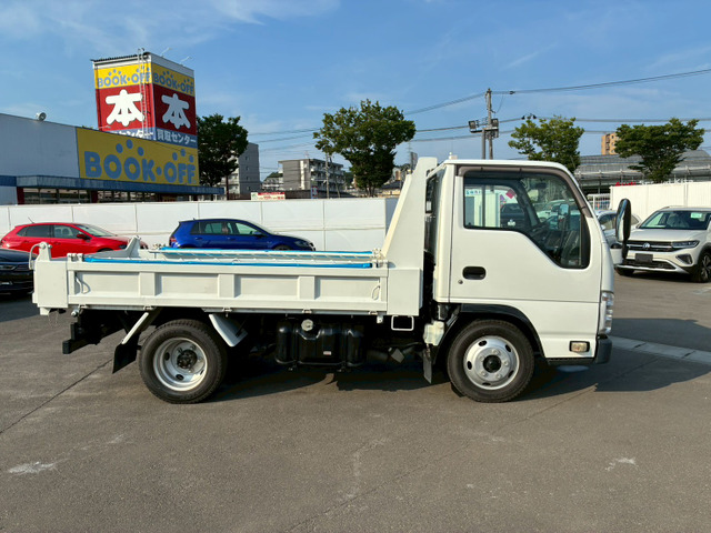 Isuzu Elf 4