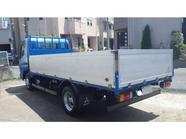 Mitsubishi Fuso Canter 2